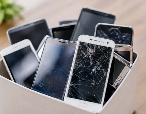Alte Handys entsorgen: So geben Sie Smartphones richtig ab Alte Handys entsorgen