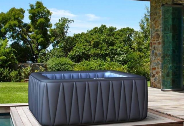 Der eigene aufblasbare Whirlpool im Garten aufblasbarer whirlpool outdoor