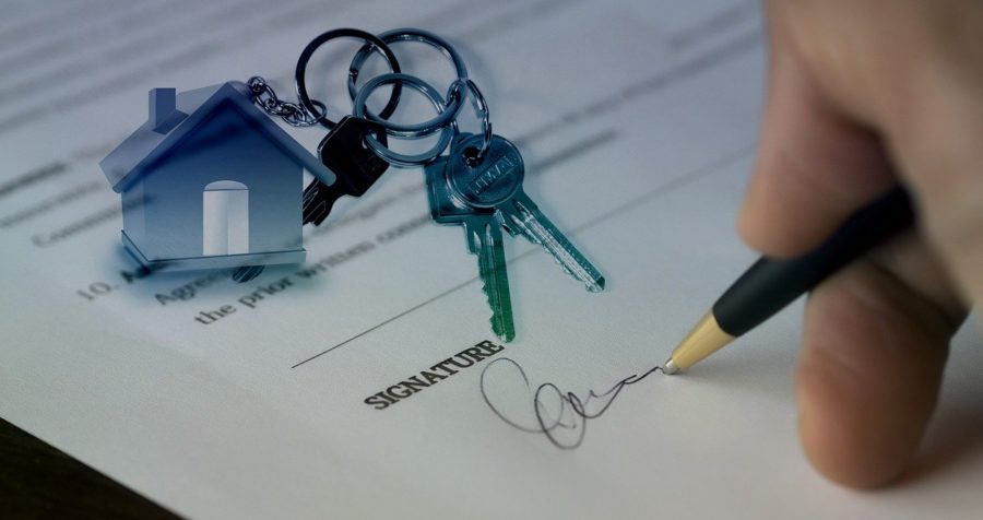 Haus verkaufen: Mit oder ohne Immobilienmakler?